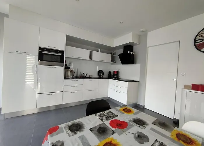 La Moderna De La Pege Vila