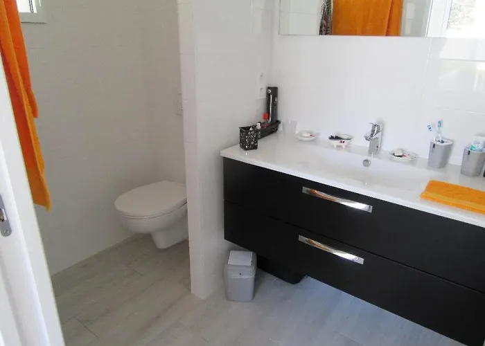 Vila La Moderna De La Pege