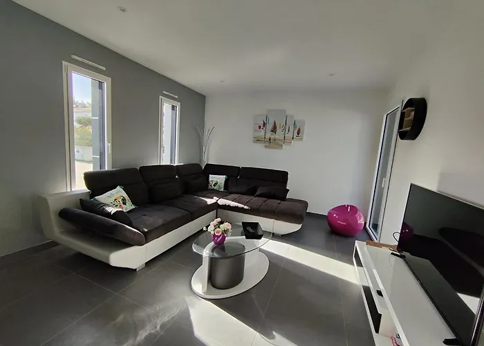 La Moderna De La Pege